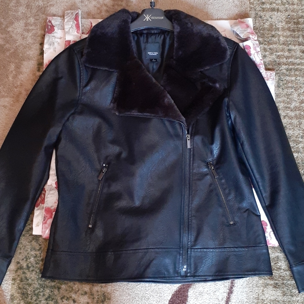 Simply Vera faux leather jacket size small